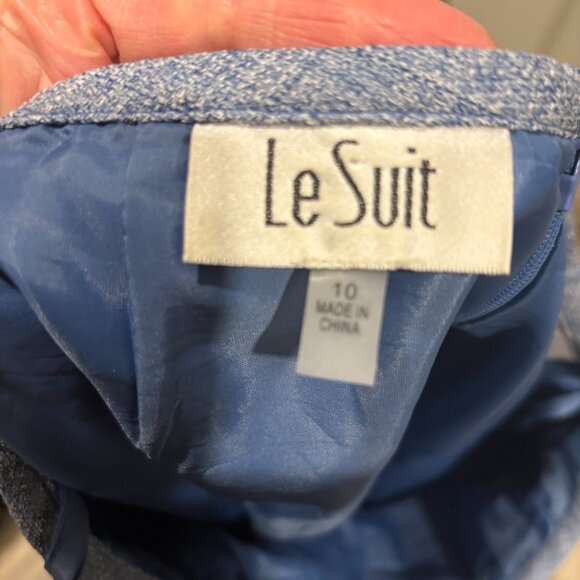 Summer Suit - Picture 3 of 5